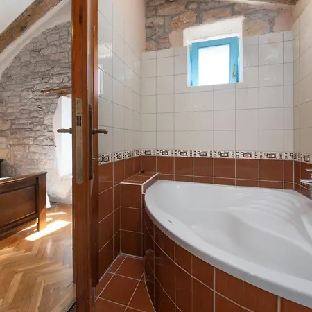 Janko * Sveti Lovrec Pazenaticki