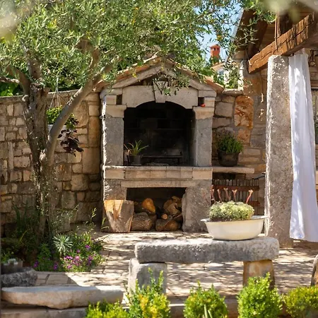 Janko 别墅 Sveti Lovreč Pazenatički